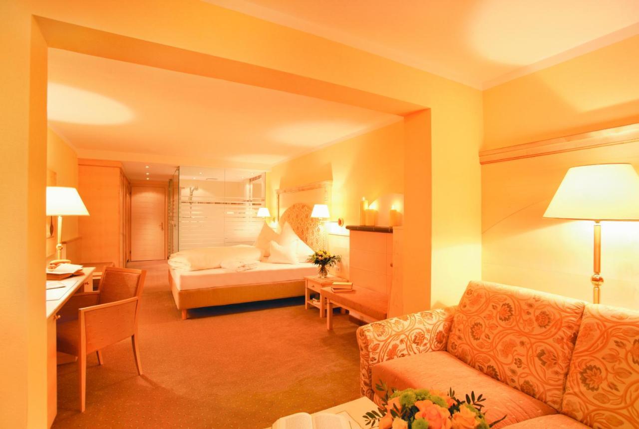 Hotel Saegerhof Tannheim Bagian luar foto